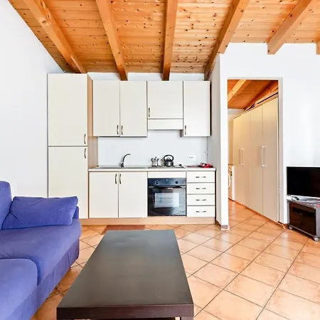 Guesthost - Cosy Corso Lodi & Porta Romana M3 * Mailand